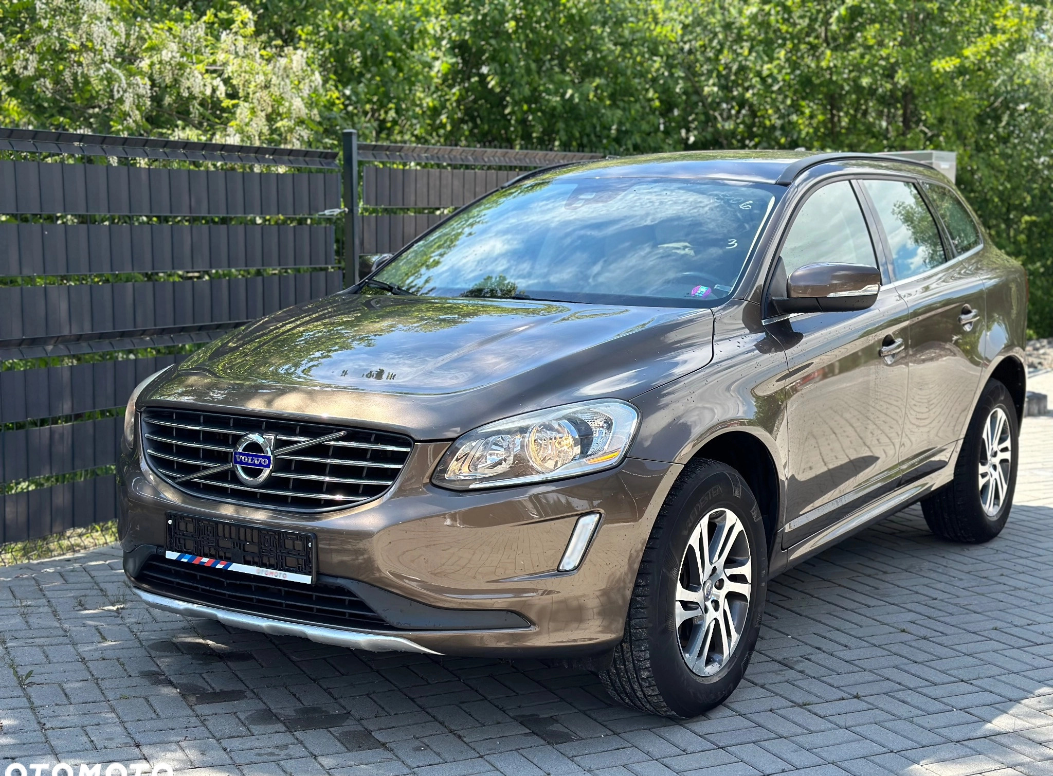 Volvo XC 60 cena 64990 przebieg: 240994, rok produkcji 2015 z Skalbmierz małe 352